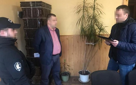 Свежие новости: На Закарпатье судья попался на мелкой взятке