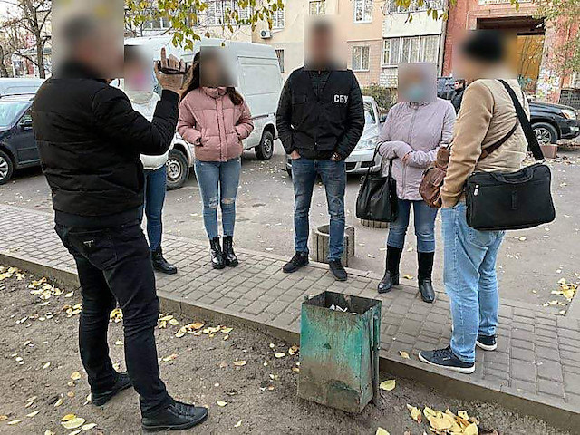 Фото новости: Аферистка пыталась выманить у экс-прокурора Одесчины $40 тысяч Свежие новости: Аферистка пыталась выманить у экс-прокурора Одесчины $40 тысяч