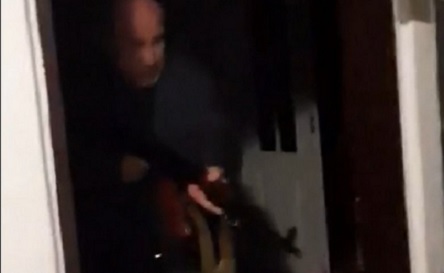 Свежие новости: ВИДЕО: В Киеве мужчина в упор расстрелял своего соседа из-за долга за коммуналку