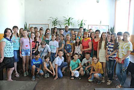 Свежие новости: До шкіл м.Вознесенська завітав волонтер Корпусу Миру США в Україні