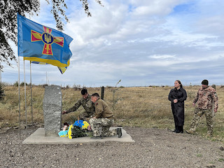 Фото новости: В Хмельницькій області відкрили пам’ятник миколаївському льотчику-Герою України Свежие новости: В Хмельницькій області відкрили пам’ятник миколаївському льотчику-Герою України