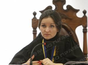Фото новости: Судья Царевич решила судиться с Порошенко Свежие новости: Судья Царевич решила судиться с Порошенко
