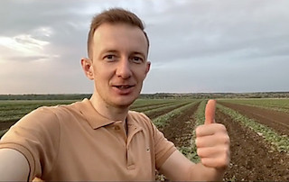 Свежие новости: Фермер з Миколаївщини побудував вал вздовж річки і зупинив надходження води на свої поля