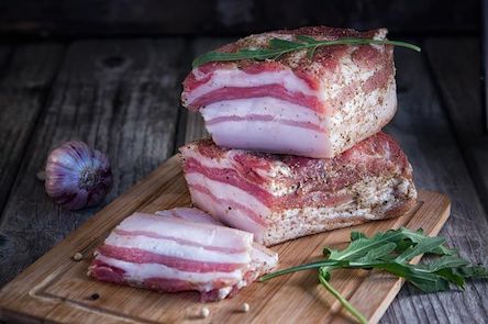 Свежие новости: Москвич подавился салом и умер