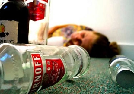 Свежие новости: Под Одессой 10-летняя девочка упала с кровати и впала в алкогольную кому