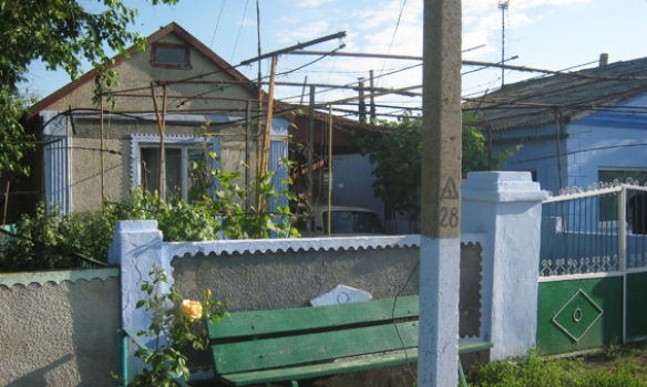 Свежие новости: В селе Баштанского района неизвестные бросили во двор частного дома ручную гранату