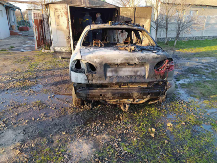 Свежие новости: ФОТО: В Вознесенском районе из-за короткого замыкания сгорел гараж с автомобилем