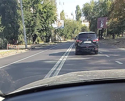 Фото новости: В Николаеве на улице неизвестные зарисовали дорожные разметки Свежие новости: В Николаеве на улице неизвестные зарисовали дорожные разметки