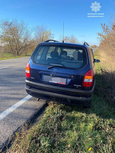 Свежие новости: Николаевские патрульные выявили водителя с поддельным удостоверением