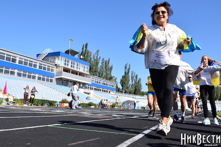 Свежие новости: В Николаеве День Независимости начался с пробега в вышиванках