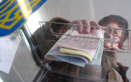 Свежие новости: На выборы в Николаевской области явилось всего лишь 27% избирателей