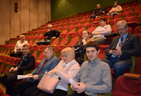 Свежие новости: Вслед за распорядителями бюджетных средств Дзюбенко угрожает увольнением депутатам