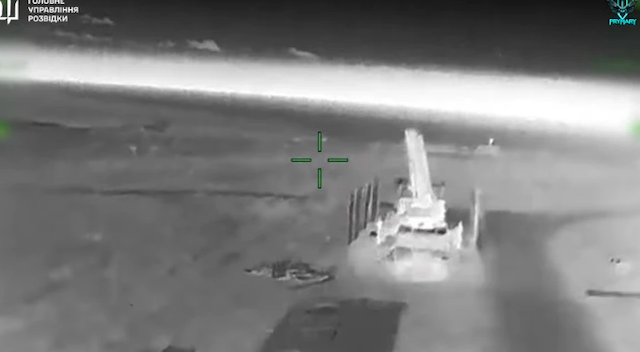 Фото новости: Дрони ГУР уразили три РЛС і десантний катер в окупованому Криму Свежие новости: Дрони ГУР уразили три РЛС і десантний катер в окупованому Криму