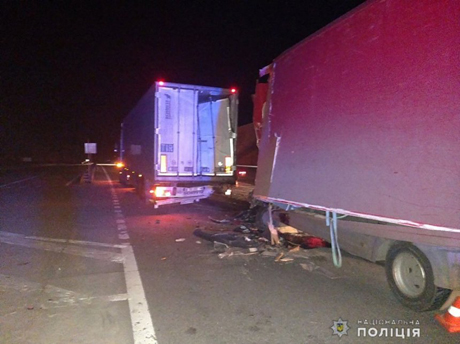 Свежие новости: На Николаевщине столкнулись два грузовика - трое погибших