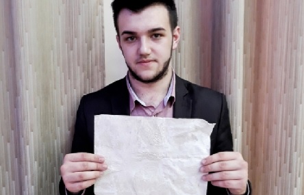 Свежие новости: Украинский студент готовится запустить первое в мире производство бумаги из опавших листьев