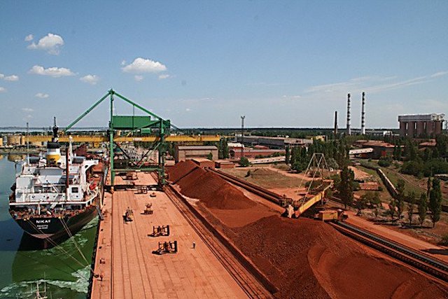 Свежие новости: «Николаевский глиноземный завод» собирается построить третье шламохранилище в Галициново, чтобы закрыть первое