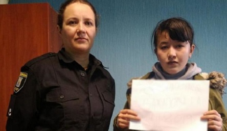 Свежие новости: В Киеве 17-летняя девушка ушла из дома и жила в подъездах, чтобы иметь возможность курить