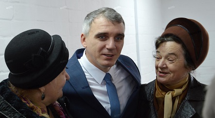 Свежие новости: У депутатов Николаевского горсовета нет единого мнения относительно подачи апелляции на решение суда о восстановлении Сенкевича