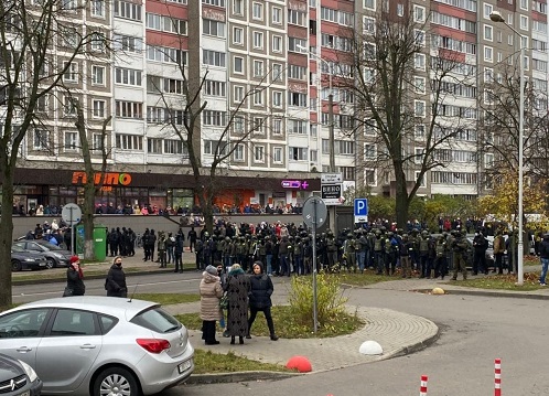 Свежие новости: В Минске силовики применили светошумовые гранаты против протестующих