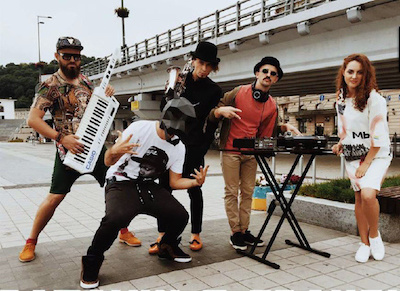 Свежие новости: Культовая группа с николаевским музыкантом привели в восторг зрителей и судей X-Фактора