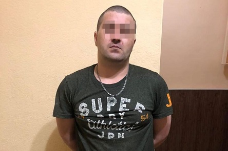 Фото новости: Поліцейські Веселинівського району оперативно затримали злочинця, який у день звільнення з колонії скоїв угон позашляховика Свежие новости: Поліцейські Веселинівського району оперативно затримали злочинця, який у день звільнення з колонії скоїв угон позашляховика