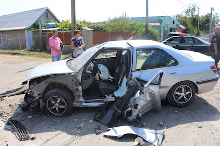 Свежие новости: В Одесской области машина с иностранными туристами протаранила остановку -  есть пострадавшие