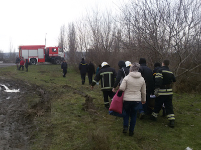 Свежие новости: На Вознесенщине спасатели вытаскивали машину скорой помощи из грязи