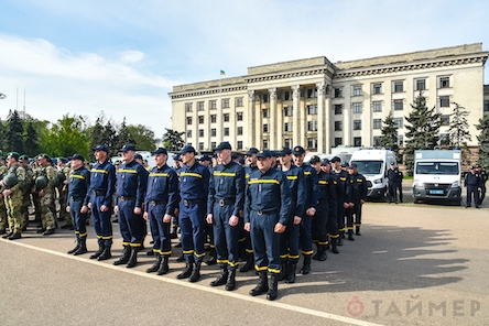 Свежие новости: В Одессе силовики заполонили Куликово поле в канун трагедии 2 мая