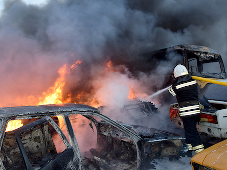 Свежие новости: В Николаеве на автомобильной стоянке горели шины