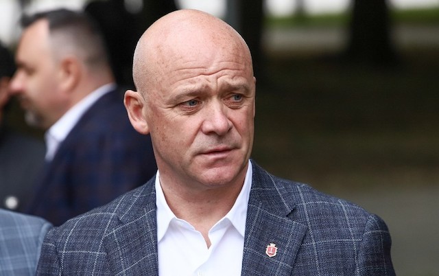 Фото новости: Зеленського просять забрати у Труханова українське громадянство: петиція набрала 25 тисяч голосів Свежие новости: Зеленського просять забрати у Труханова українське громадянство: петиція набрала 25 тисяч голосів
