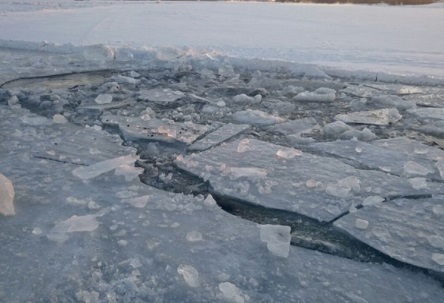 Свежие новости: ВИДЕО: В Первомайском районе 13-летний мальчик спас троих детей, которые провалились под лед