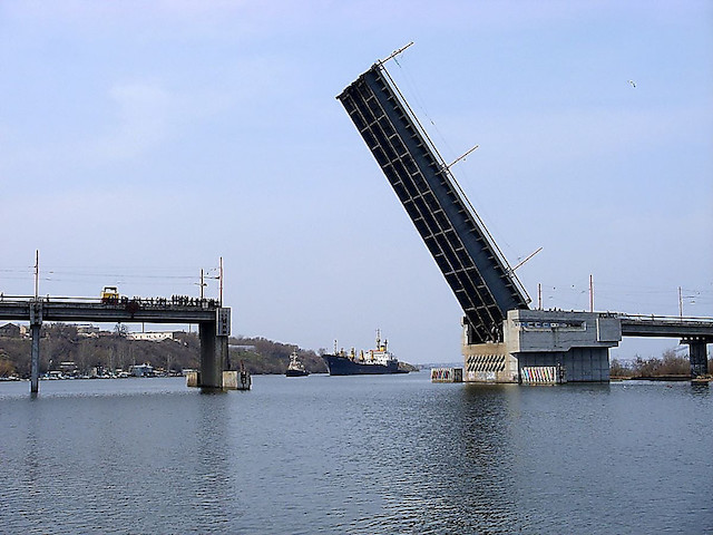 Свежие новости: В Николаеве отменили разводку мостов