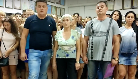 Свежие новости: Родители детей из «Виктории» записали видеобращение: «Нас многие называют продажными, но это не так»