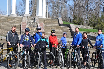 Свежие новости: Вознесенці взяли участь у загальноміській зарядці та пробному заїзді по маршруту велогонки «Соколині перегони»