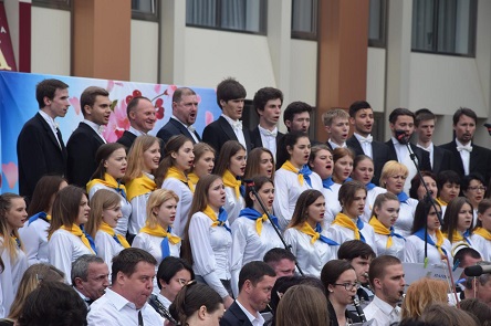 Свежие новости: Музика серця: «Перша хвилина миру» об’єднала сотні миколаївців