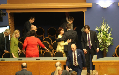 Свежие новости: Правительство Эстонии ушло в отставку