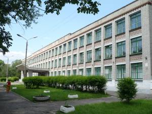 Свежие новости: Учебу в школах Украины хотят удлинить и поделить