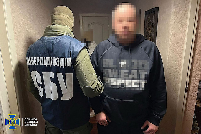 Свежие новости: У Вінниці СБУ ліквідували угрупування вʼязнів, що викрадали гроші з карток під виглядом колцентру