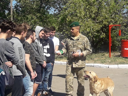 Свежие новости: У Миколаєві до прикордонників завітали діти