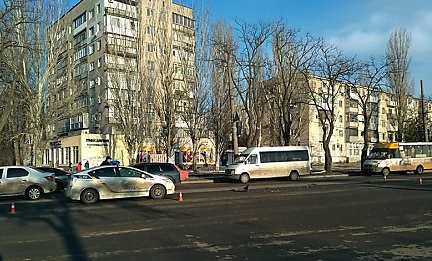 Свежие новости: В Николаеве патрульные задержали пьяного водителя, который на «Audi» с еврономерами протаранил два автомобиля и сбежал