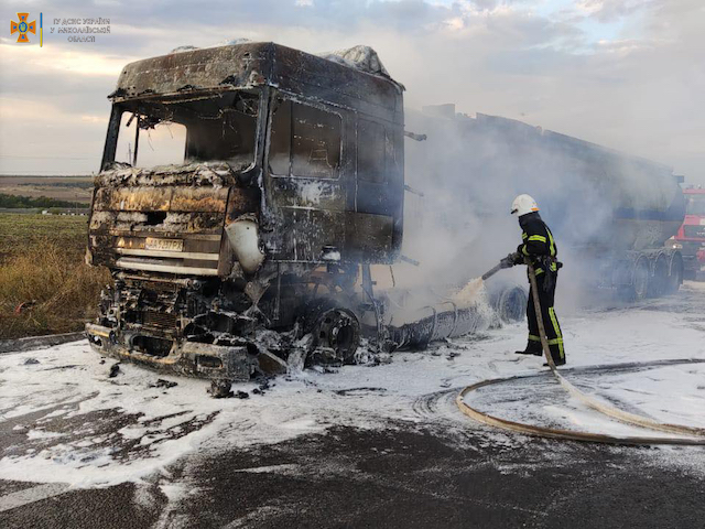 Свежие новости: На трассе в Баштанском районе горела автоцистерна с подсолнечным маслом