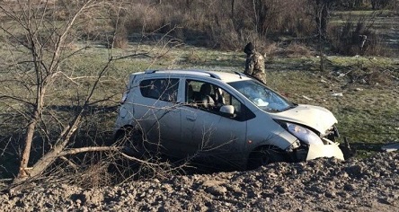 Свежие новости: На въезде в Николаеве слетел с дороги и перевернулся Ravon