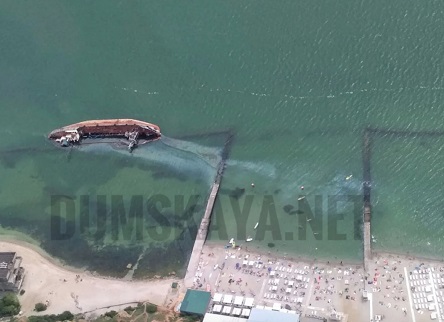 Свежие новости: Из-за затонувшего танкера Delfi уровень загрязнение воды на пляжах Одессы превышен в 16 раз