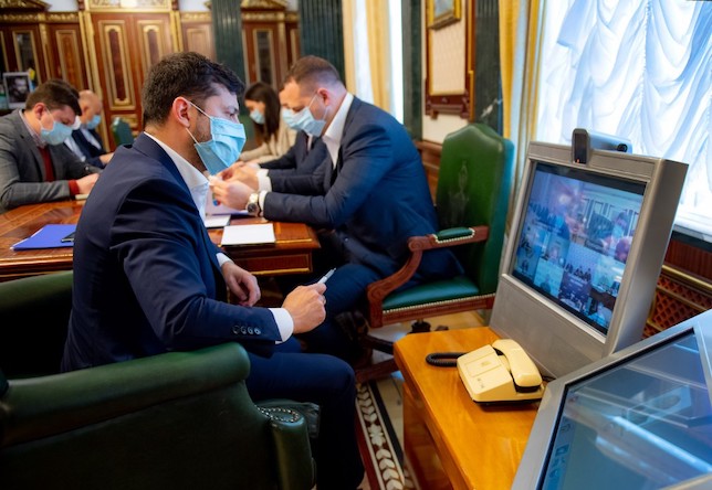 Свежие новости: Зеленский заявил, что экономические решения выхода из карантина наработаны недостаточно