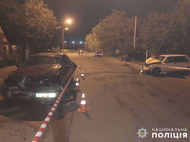 Свежие новости: Николаевская полиция разыскивает свидетелей аварии ВАЗ и BMW, в которой пострадал ребенок