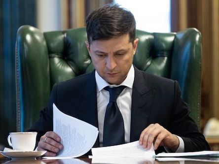 Свежие новости: Володимир Зеленський призначив голів адміністрацій Снігурівського, Первомайського та Вітовського районів