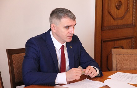 Свежие новости: ВИДЕО: Сенкевич хочет обновить стальные плиты для трамвайных переездов в Николаеве