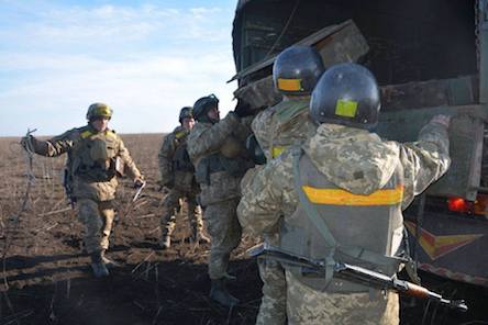 Свежие новости: Николаевские десантники провели учебные стрельбы из гаубицы Д-30