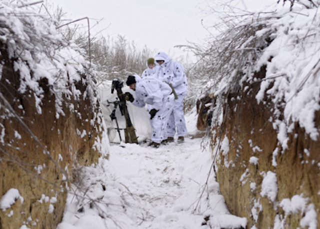 Свежие новости: Оккупанты дважды обстреляли позиции ООС, украинский военный получил боевое травмирование