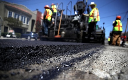 Свежие новости: «Укравтодор» обещает в следующем году отремонтировать днепровскую трассу до Николаева